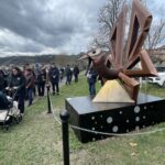 Le paon d'Allal Rouan l'une des 8 sculptures de la ViaRhôna